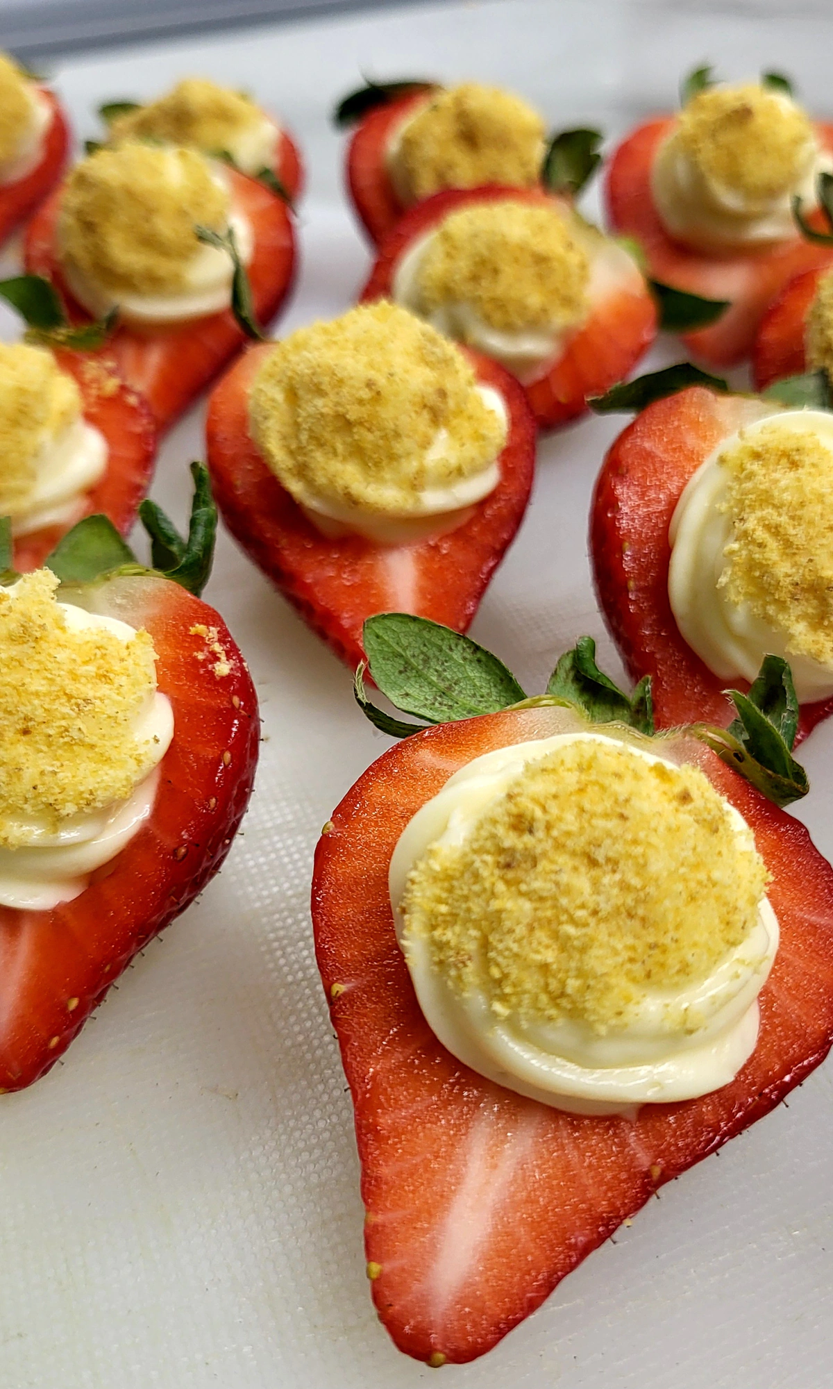 Cheesecake Filled Strawberries